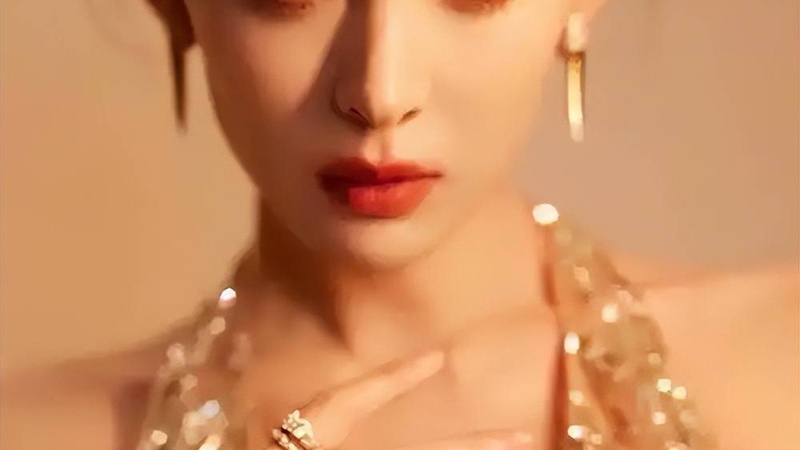 娜扎粉红美人造型花絮曝光代言拍摄现场梦幻氛围引热议