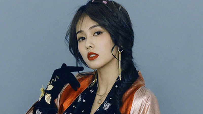 白鹿李昀锐时尚大片花絮曝光双强合体氛围感拉满